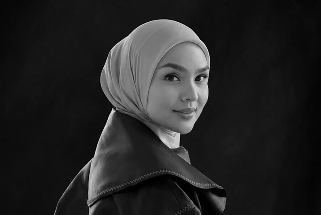 RIA MIRANDA